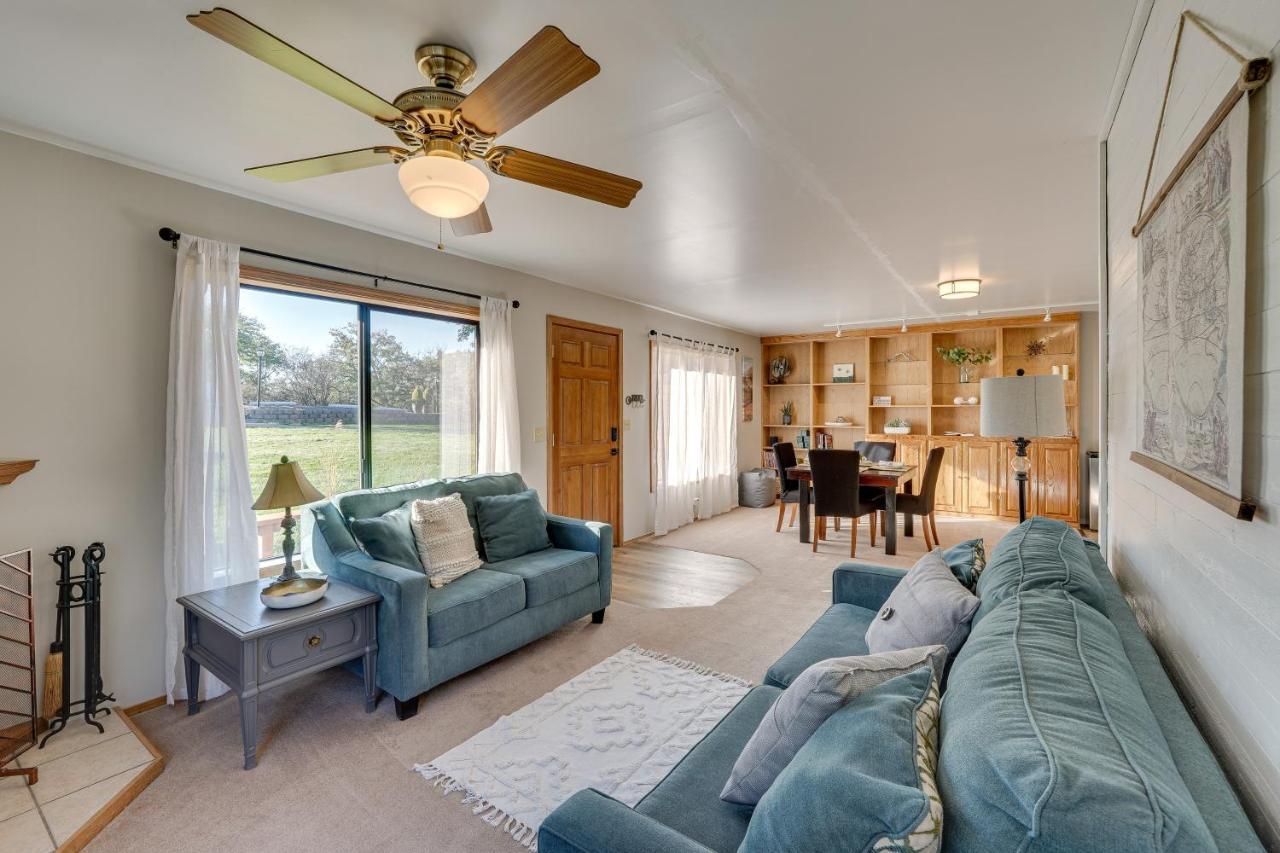 Cozy Central Point Bungalow On Working Winery! Exterior foto